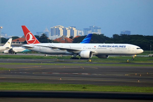 Comment organiser une croisière pour découvrir les traditions culinaires en Espagne?